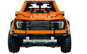 LEGO Technic Ford F-150 Raptor 42126 3